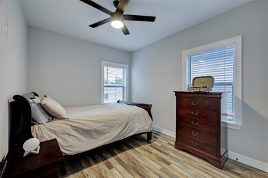 1032 Melneeka Ln, Houston, TX 77091 - photo 5