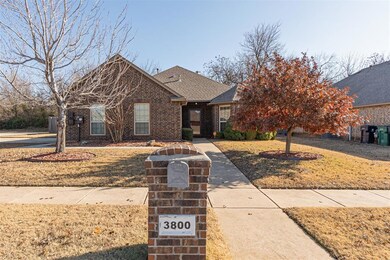 View of front of house featuring a front yard