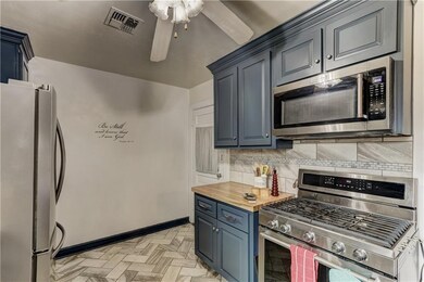 607 E Logan Ave, Guthrie, OK 73044 - photo 4