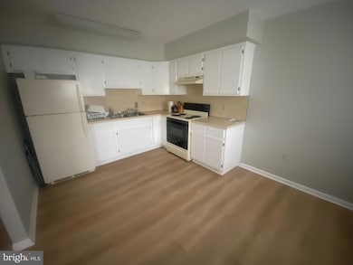 128 Mortimer St unit 1R, Dunmore, PA 18512 - photo 2