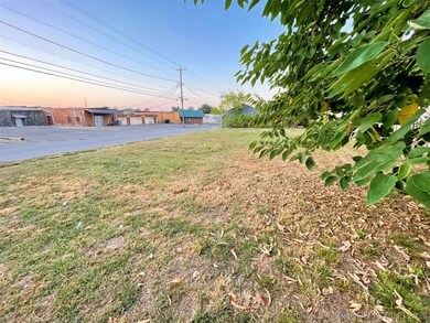 218 S College Ct, Tahlequah, OK 74464 - photo 7