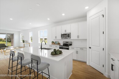 9176 Players Dr, Weeki Wachee, FL 34613 - photo 6