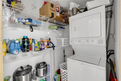 6135 NW 186th St unit 201, Hialeah, FL 33015 - photo 5