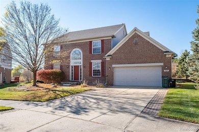 466 Ivy Ln, Troy, MI 48098 - photo 2