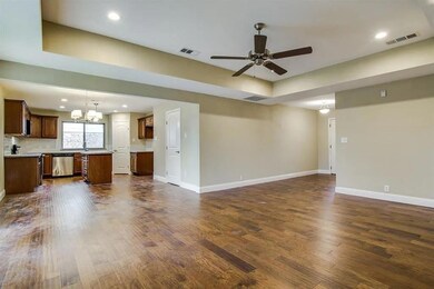 313 Mountainview Dr, Hurst, TX 76054 - photo 5