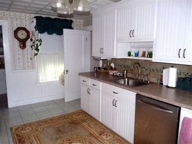 824 School St, Webster, MA 01570 - photo 5