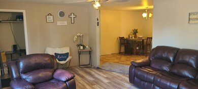 1107 SW G St, Grants Pass, OR 97526 - photo 4