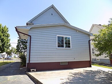 303 Winsor St, Ludlow, MA 01056 - photo 4