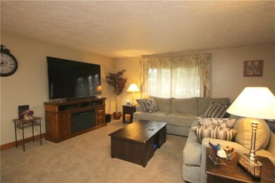 Large 19x15 Living Room just off Front Entrance