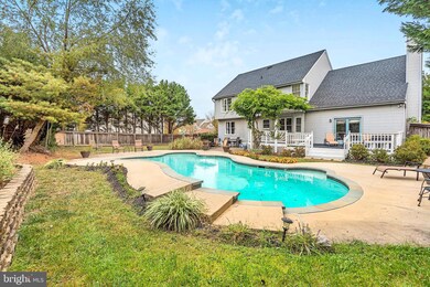 7775 Rockburn Dr, Ellicott City, MD 21043 - photo 2