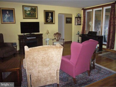 502 N 26th St, Reading, PA 19606 - photo 7