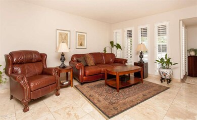 Living Room (3)