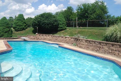 138 Snyder Rd, Mount Joy, PA 17552 - photo 3