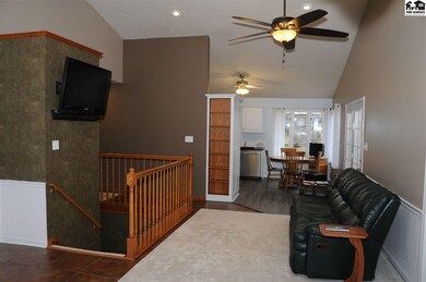 1805 S Maxwell St, McPherson, KS 67460 - photo 2