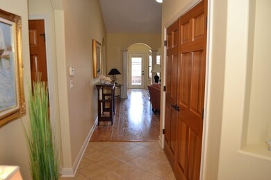 3961 Melbourne Dr, Columbus, IN 47203 - photo 3