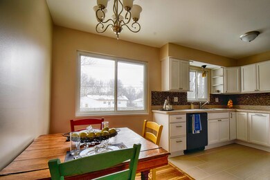 2959 Pleasant Grove Rd, Lansing, MI 48910 - photo 7