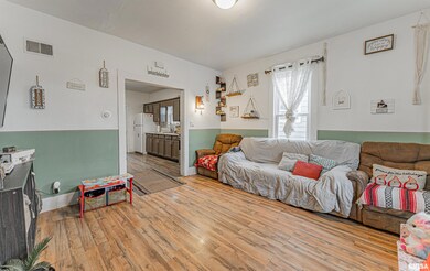 1427 N Mclean St, Lincoln, IL 62656 - photo 3