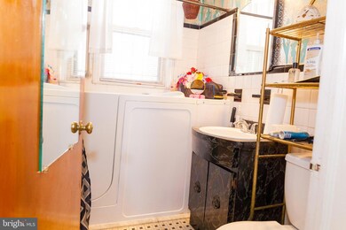 523 Beacon Ave, Camden, NJ 08105 - photo 6