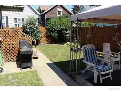 147 Schenck St, North Tonawanda, NY 14120 - photo 3