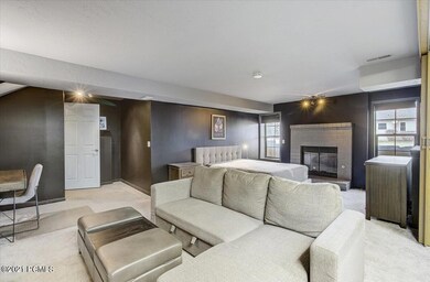 50-Meadow Loop Rd-050
