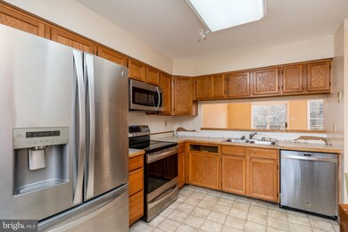 9385 Breamore Ct, Laurel, MD 20723 - photo 4