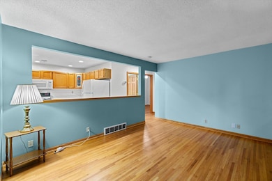 Beautiful half wall between kitchen and living room