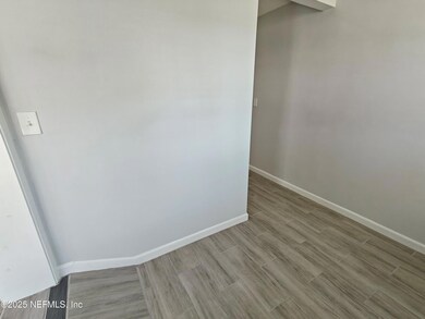 2921 Mansion Rd, Jacksonville, FL 32277 - photo 6