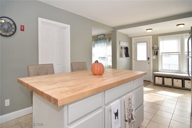 28 Gardner St, Pawtucket, RI 02861 - photo 7