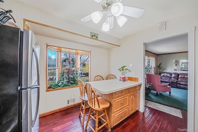 45 Huron St, Port Jefferson Station, NY 11776 - photo 7