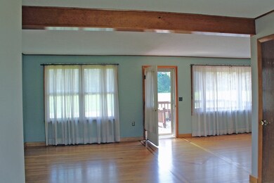 539 Country Club Rd, Greenfield, MA 01301 - photo 3