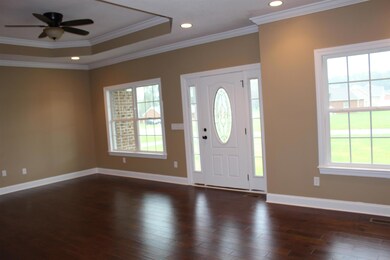 242 Creekwood Ln, Manchester, TN 37355 - photo 5