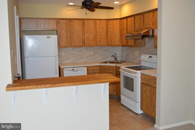 36B Sumac Ct unit 36B, Mount Laurel, NJ 08054 - photo 2