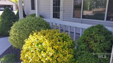 605 S Valley Dr, Nampa, ID 83686 - photo 3