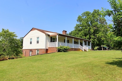 1967 Cub Creek Rd, Appomattox, VA 24522 - photo 2