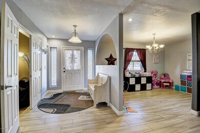 Light & bright entryway