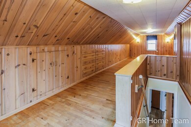 1235 Lewison Ave NE, Grand Rapids, MI 49505 - photo 7