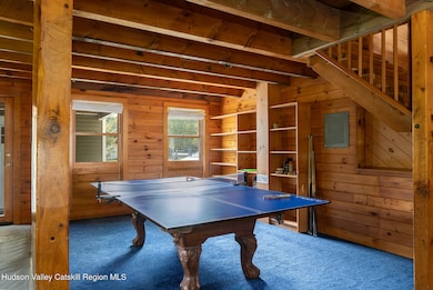 05_136 9J Hudson Rental_Marine