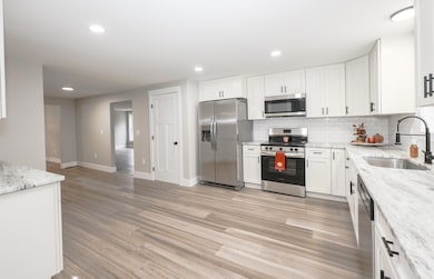 1 Sheraton Dr, Hudson, NH 03051 - photo 3