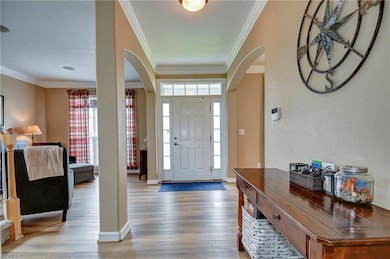 Bright entry foyer makes for a welcoming greeting.