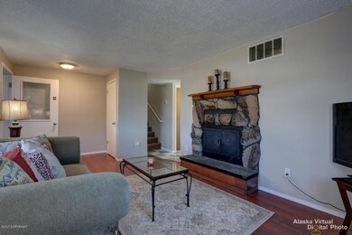 Living Room W/Fireplace