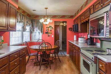 6103 Apex Dr, Louisville, KY 40219 - photo 6