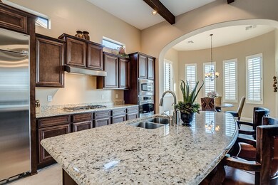 Large Island/Breakfast Bar