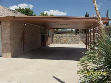 312 Pete La Rue Cir, Horizon City, TX 79928 - photo 3