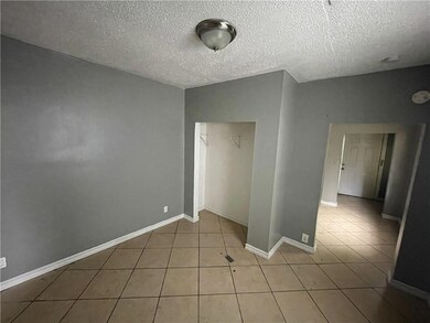 2413 S Derbigny St, New Orleans, LA 70125 - photo 7