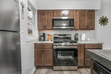 lower kitchen 2