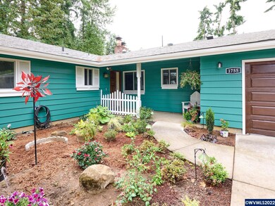 1755 Pine St, Silverton, OR 97381 - photo 2