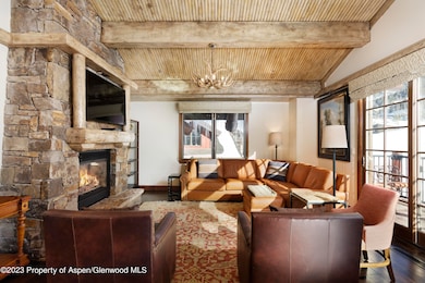 RitzCarltonUnit4301_HiRes006