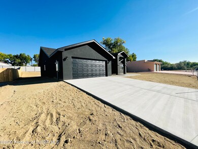 1041 Valley View Dr, Bloomfield, NM 87413 - photo 2