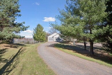 1108 N Lake Dr W, Braham, MN 55006 - photo 3