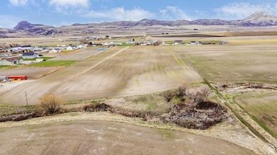 244 W 200 N unit 17, Newton, UT 84327 - photo 4